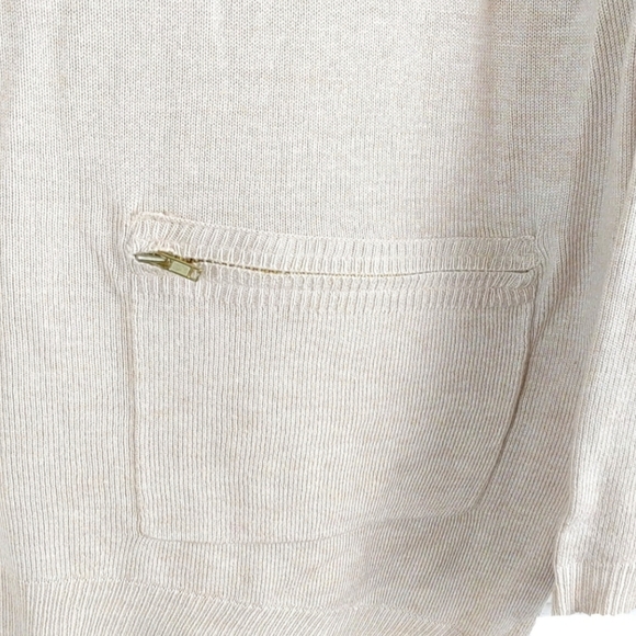 Vertical Design Wmns M Beige Zip Pocket Scoop Neck Full Zip Back Top - Picture 4 of 7